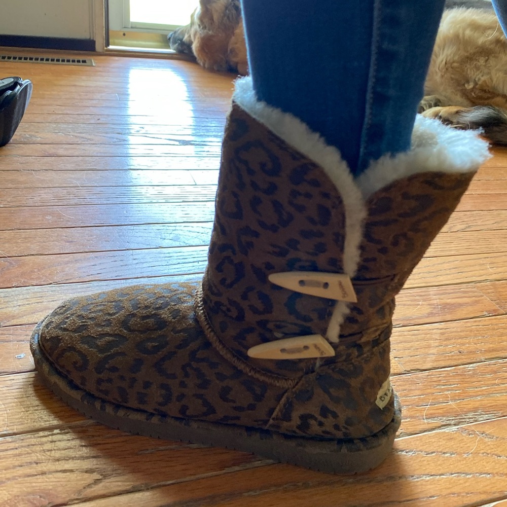 Bearpaw cheetah print boots